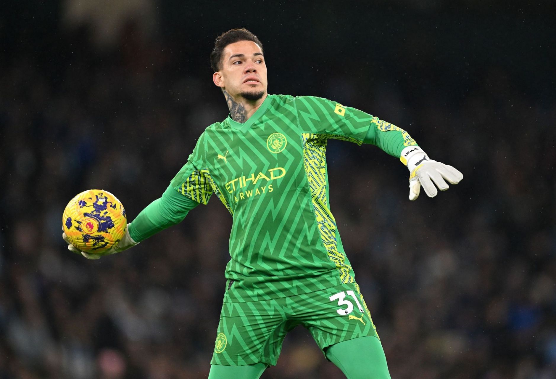 关于马竞门将奥布拉克挑战极限保护球门的信息